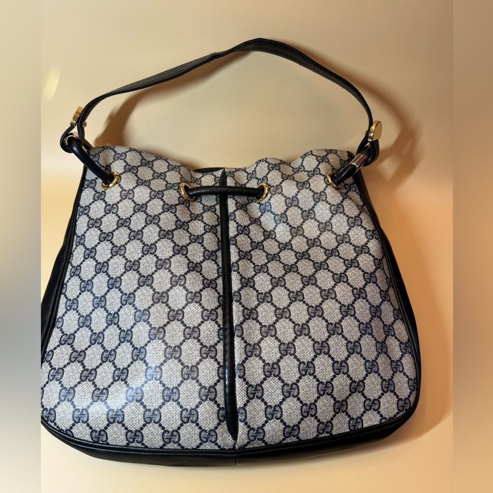 SOLD!!!! GUCCI HOBO BAG IN USED CONDITION